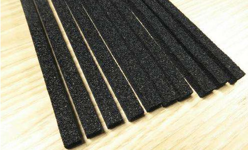 Embalando la célula cercana y abierta haga espuma estándar del material DIN5510 de EPDM