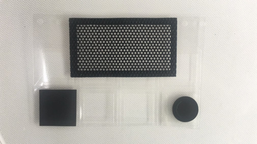 Poron con la red de nylon de la prueba del polvo para el limpiador del Presidente y la estación base 5G