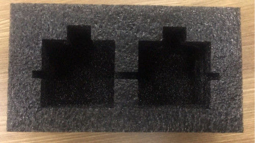 Esponja a prueba de choques del amortiguador del impacto de la espuma del negro de EPDM EPE para empaquetar