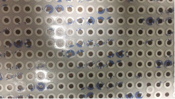Material de revestimiento doble cortado con tintas pequeño agujero 0.15m m de la cinta 9448A del tejido