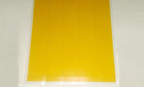 pegamento de acrílico amarillo estático 0.05m m anti sin polvo del silicio de la película adhesiva